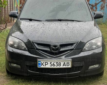 Черный Мазда 3, объемом двигателя 2 л и пробегом 450 тыс. км за 4000 $, фото 1 на Automoto.ua