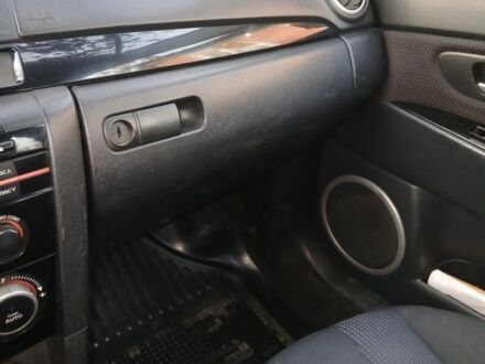 Черный Мазда 3, объемом двигателя 1.6 л и пробегом 245 тыс. км за 3682 $, фото 1 на Automoto.ua