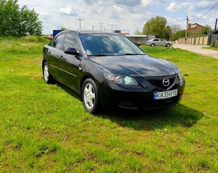 Черный Мазда 3, объемом двигателя 2 л и пробегом 245 тыс. км за 4450 $, фото 1 на Automoto.ua