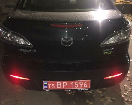Черный Мазда 3, объемом двигателя 2 л и пробегом 200 тыс. км за 2700 $, фото 1 на Automoto.ua