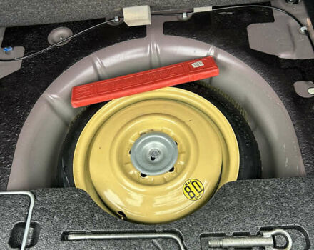 Фиолетовый Мазда 3, объемом двигателя 1.6 л и пробегом 161 тыс. км за 5600 $, фото 9 на Automoto.ua