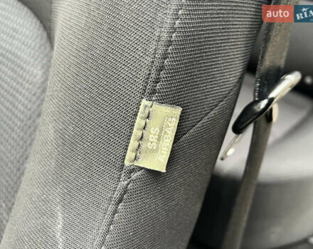 Фиолетовый Мазда 3, объемом двигателя 1.6 л и пробегом 211 тыс. км за 3750 $, фото 13 на Automoto.ua