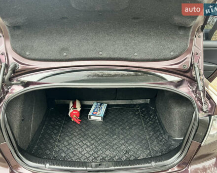 Фиолетовый Мазда 3, объемом двигателя 1.6 л и пробегом 211 тыс. км за 3750 $, фото 34 на Automoto.ua