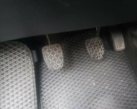 Фиолетовый Мазда 3, объемом двигателя 1.6 л и пробегом 210 тыс. км за 5500 $, фото 5 на Automoto.ua