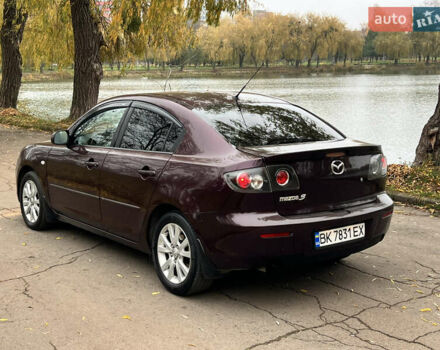 Фиолетовый Мазда 3, объемом двигателя 1.6 л и пробегом 211 тыс. км за 3750 $, фото 6 на Automoto.ua