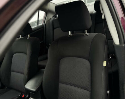 Фіолетовий Мазда 3, об'ємом двигуна 1.6 л та пробігом 204 тис. км за 5250 $, фото 5 на Automoto.ua