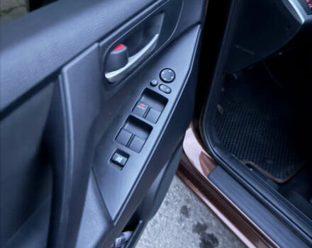 Коричневий Мазда 3, об'ємом двигуна 1.6 л та пробігом 235 тис. км за 7500 $, фото 14 на Automoto.ua