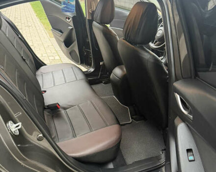 Коричневый Мазда 3, объемом двигателя 2 л и пробегом 192 тыс. км за 10000 $, фото 10 на Automoto.ua