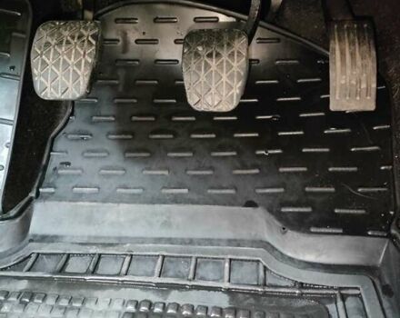 Коричневий Мазда 3, об'ємом двигуна 1.6 л та пробігом 65 тис. км за 9500 $, фото 12 на Automoto.ua