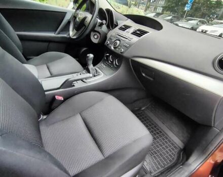 Коричневий Мазда 3, об'ємом двигуна 1.6 л та пробігом 65 тис. км за 9500 $, фото 15 на Automoto.ua