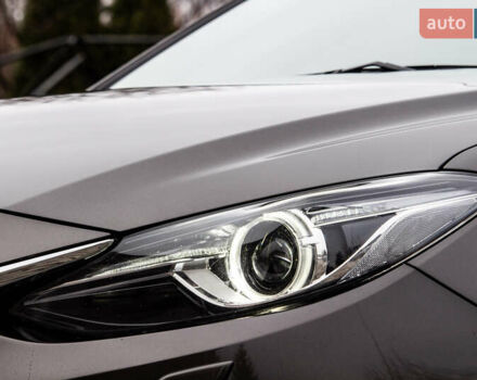 Коричневый Мазда 3, объемом двигателя 1.5 л и пробегом 181 тыс. км за 10500 $, фото 12 на Automoto.ua