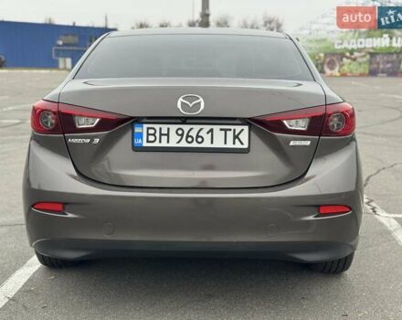 Коричневый Мазда 3, объемом двигателя 2 л и пробегом 175 тыс. км за 9999 $, фото 5 на Automoto.ua