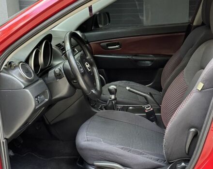 Красный Мазда 3, объемом двигателя 2 л и пробегом 210 тыс. км за 3500 $, фото 10 на Automoto.ua