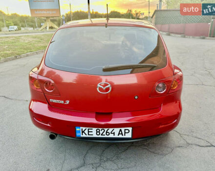 Красный Мазда 3, объемом двигателя 2 л и пробегом 222 тыс. км за 3999 $, фото 4 на Automoto.ua