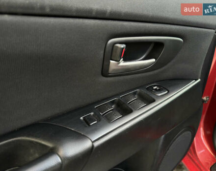 Мазда 3 2004 в Киеве на Automoto.ua Красный Мазда 3, объемом двигателя 1.6 л и пробегом 212 тыс. км за 4400 $, фото 6 на Automoto.ua