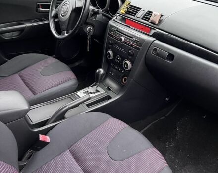 Червоний Мазда 3, об'ємом двигуна 1.6 л та пробігом 205 тис. км за 1999 $, фото 2 на Automoto.ua