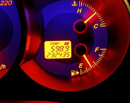 Червоний Мазда 3, об'ємом двигуна 1.6 л та пробігом 232 тис. км за 5800 $, фото 8 на Automoto.ua