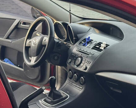 Красный Мазда 3, объемом двигателя 1.56 л и пробегом 275 тыс. км за 7000 $, фото 10 на Automoto.ua