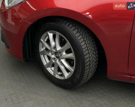Красный Мазда 3, объемом двигателя 1.5 л и пробегом 143 тыс. км за 11986 $, фото 7 на Automoto.ua