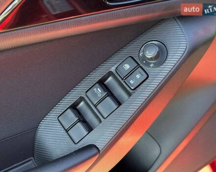 Красный Мазда 3, объемом двигателя 2 л и пробегом 130 тыс. км за 10999 $, фото 14 на Automoto.ua