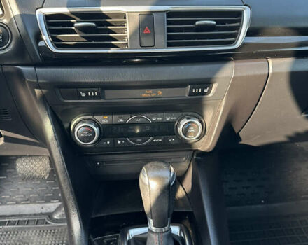 Красный Мазда 3, объемом двигателя 2 л и пробегом 80 тыс. км за 11999 $, фото 14 на Automoto.ua