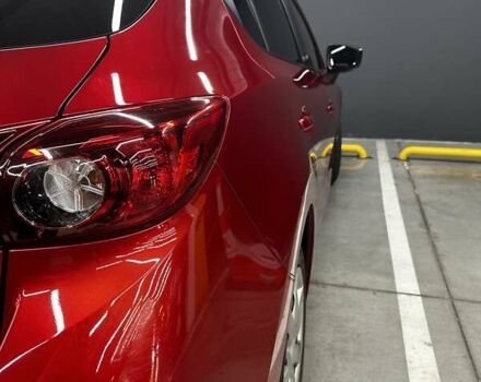 Красный Мазда 3, объемом двигателя 2 л и пробегом 150 тыс. км за 12000 $, фото 8 на Automoto.ua