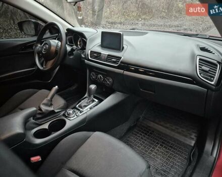 Красный Мазда 3, объемом двигателя 2 л и пробегом 150 тыс. км за 12000 $, фото 13 на Automoto.ua