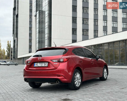 Красный Мазда 3, объемом двигателя 2 л и пробегом 56 тыс. км за 12500 $, фото 6 на Automoto.ua