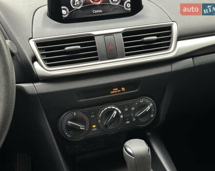 Красный Мазда 3, объемом двигателя 2 л и пробегом 56 тыс. км за 12500 $, фото 24 на Automoto.ua