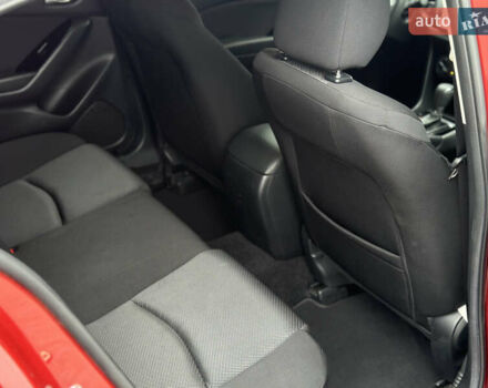 Красный Мазда 3, объемом двигателя 2 л и пробегом 56 тыс. км за 12500 $, фото 27 на Automoto.ua