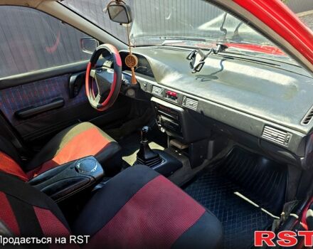 Красный Мазда 3, объемом двигателя 1.6 л и пробегом 240 тыс. км за 1450 $, фото 3 на Automoto.ua