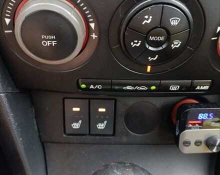 Красный Мазда 3, объемом двигателя 1.6 л и пробегом 280 тыс. км за 4299 $, фото 16 на Automoto.ua