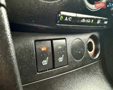 Красный Мазда 3, объемом двигателя 1.6 л и пробегом 207 тыс. км за 4400 $, фото 41 на Automoto.ua