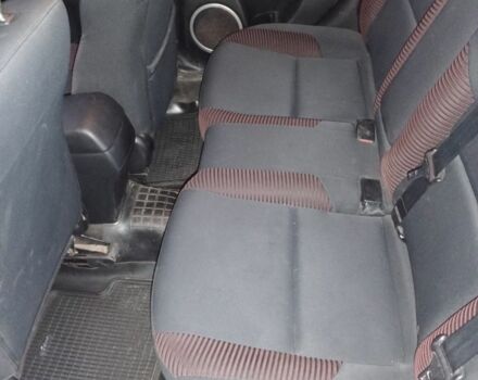 Красный Мазда 3, объемом двигателя 2 л и пробегом 211 тыс. км за 4350 $, фото 2 на Automoto.ua