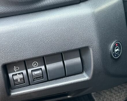 Красный Мазда 3, объемом двигателя 1.6 л и пробегом 230 тыс. км за 5500 $, фото 13 на Automoto.ua