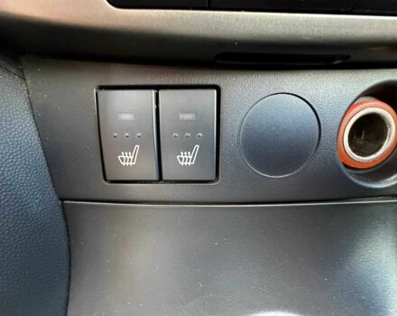 Красный Мазда 3, объемом двигателя 1.6 л и пробегом 225 тыс. км за 5800 $, фото 16 на Automoto.ua