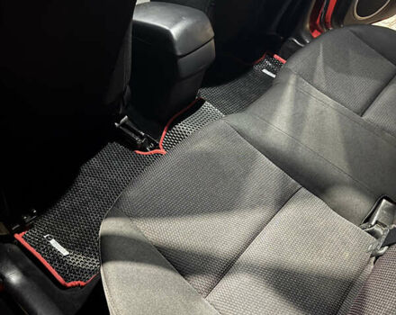 Красный Мазда 3, объемом двигателя 1.6 л и пробегом 234 тыс. км за 3999 $, фото 16 на Automoto.ua