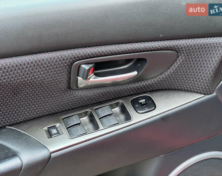 Красный Мазда 3, объемом двигателя 1.6 л и пробегом 230 тыс. км за 5500 $, фото 12 на Automoto.ua