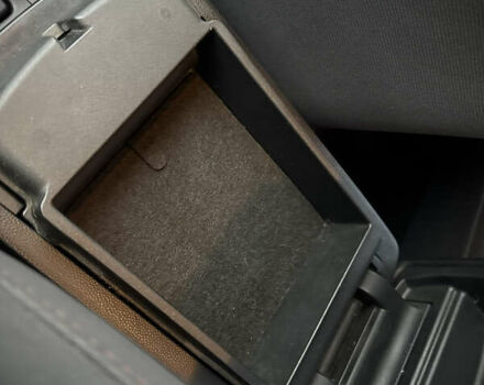 Красный Мазда 3, объемом двигателя 2 л и пробегом 205 тыс. км за 5400 $, фото 49 на Automoto.ua