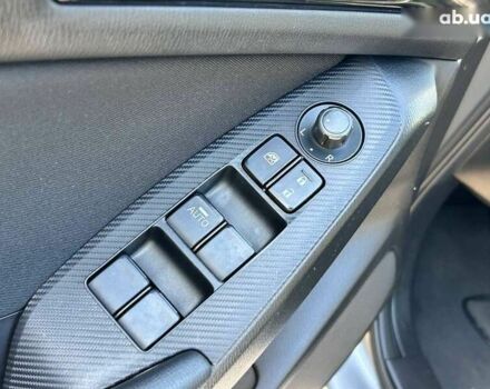 Красный Мазда 3, объемом двигателя 2.5 л и пробегом 98 тыс. км за 9999 $, фото 12 на Automoto.ua