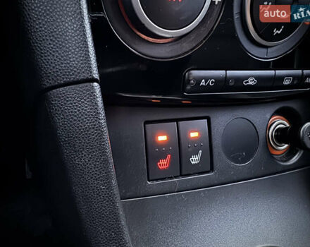 Красный Мазда 3, объемом двигателя 2 л и пробегом 205 тыс. км за 5900 $, фото 42 на Automoto.ua