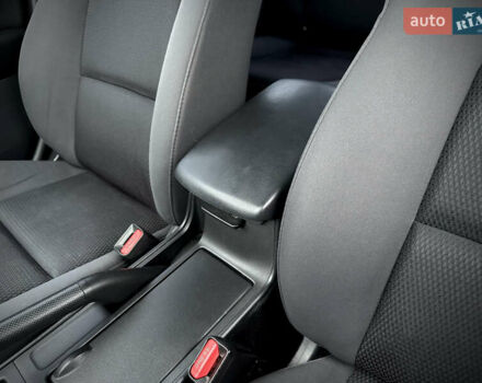 Красный Мазда 3, объемом двигателя 2 л и пробегом 205 тыс. км за 5900 $, фото 25 на Automoto.ua