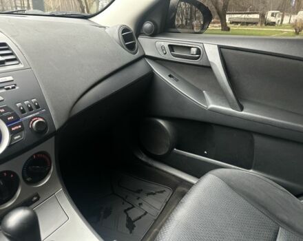 Красный Мазда 3, объемом двигателя 2 л и пробегом 199 тыс. км за 6800 $, фото 21 на Automoto.ua