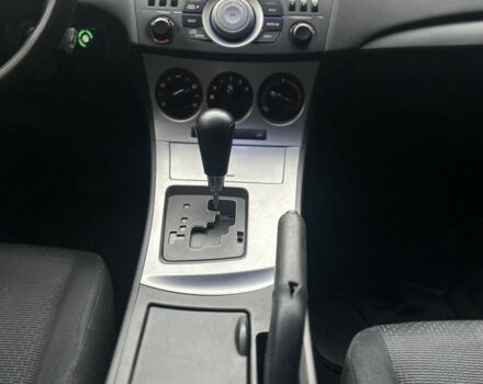 Красный Мазда 3, объемом двигателя 2 л и пробегом 199 тыс. км за 6800 $, фото 16 на Automoto.ua