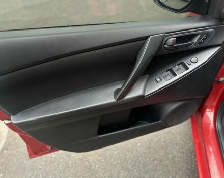 Красный Мазда 3, объемом двигателя 2 л и пробегом 199 тыс. км за 6800 $, фото 12 на Automoto.ua