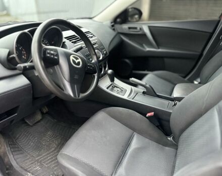 Красный Мазда 3, объемом двигателя 2 л и пробегом 199 тыс. км за 6800 $, фото 9 на Automoto.ua