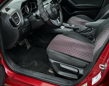 Красный Мазда 3, объемом двигателя 2 л и пробегом 158 тыс. км за 10800 $, фото 5 на Automoto.ua