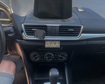 Червоний Мазда 3, об'ємом двигуна 2 л та пробігом 155 тис. км за 11000 $, фото 10 на Automoto.ua