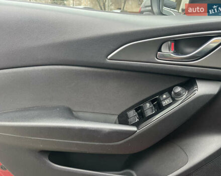 Красный Мазда 3, объемом двигателя 1.5 л и пробегом 125 тыс. км за 13600 $, фото 13 на Automoto.ua