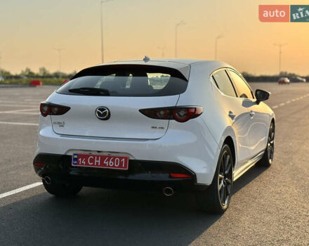 Мазда 3, объемом двигателя 0 л и пробегом 14 тыс. км за 20999 $, фото 2 на Automoto.ua